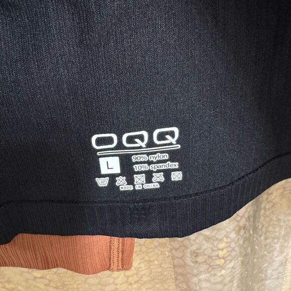 OQQ Black Brown Seamless Stretch Ribbed Button Long Sleeve Top Large NEW - Picture 6 of 6